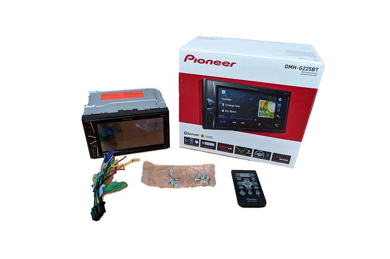 Autoestereo-Pioneer-Pantalla-tactil-62--DMH-G225BT