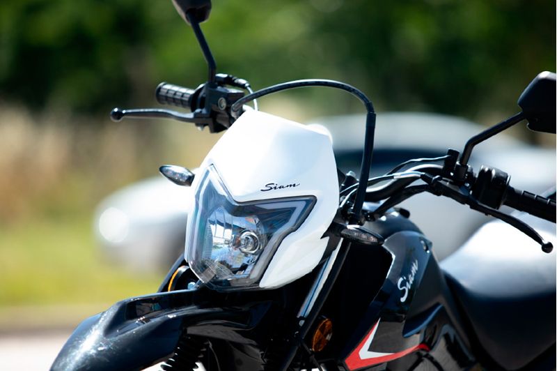 Motocicleta-Siam-Nomad-150-Negro