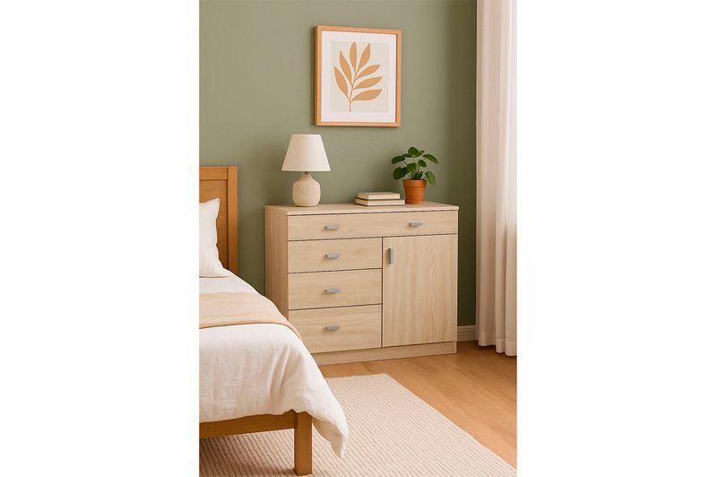 Comoda Pluspack Ricchezze 4 Cajones Fresno_0000_Comoda_en_habitacion_linda.jpg