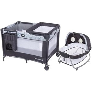 Baby Trend Nursery Den Playard con cuna mecedora, cápsula de repetición, cambiador abatible, gris