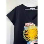 Remera de algodón escote V - Cápsula Arg. Sol Talle M - Haya Paz