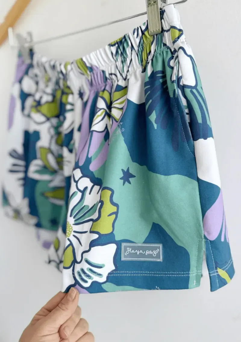 Short de rústico - Elsa con estampa excl. Flores Verde Talle M - Haya Paz