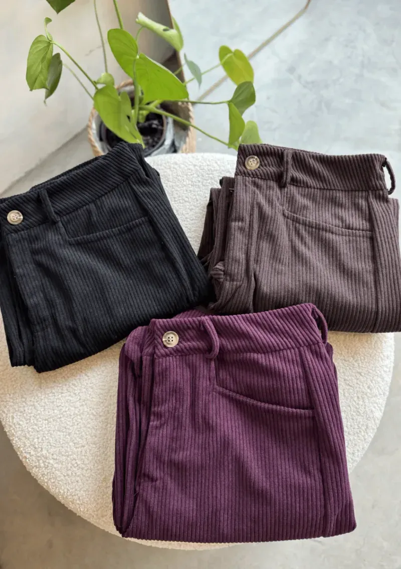 Pantalón de corderoy - Negro Talle M - Haya Paz