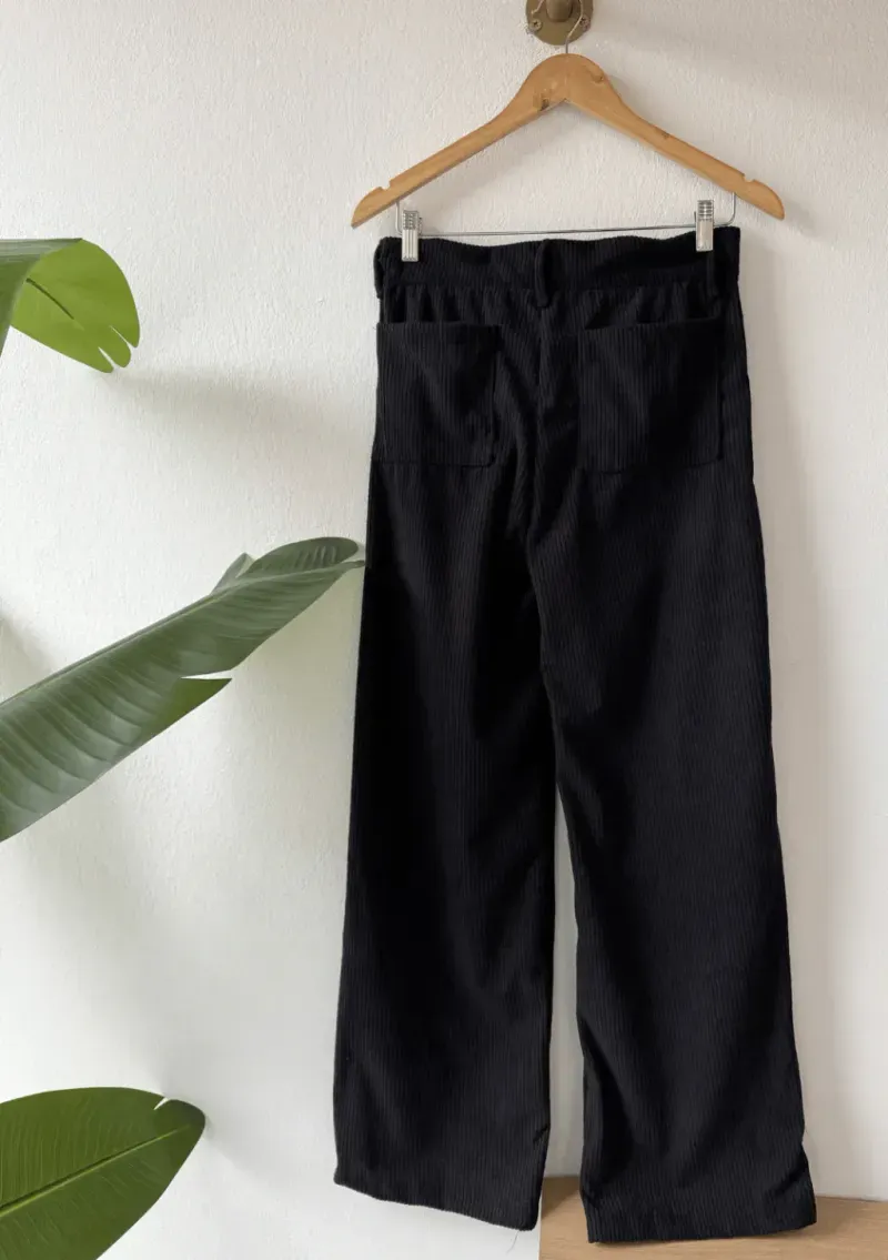 Pantalón de corderoy - Negro Talle M - Haya Paz