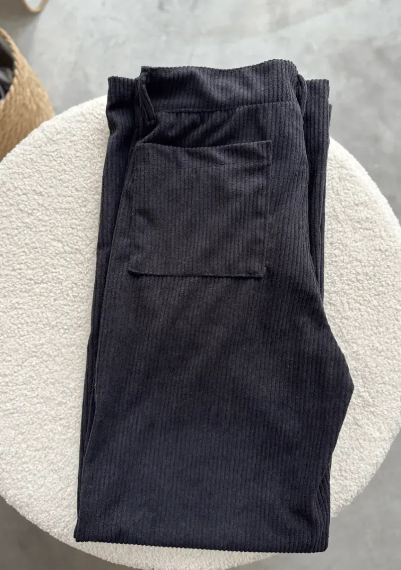 Pantalón de corderoy - Negro Talle M - Haya Paz