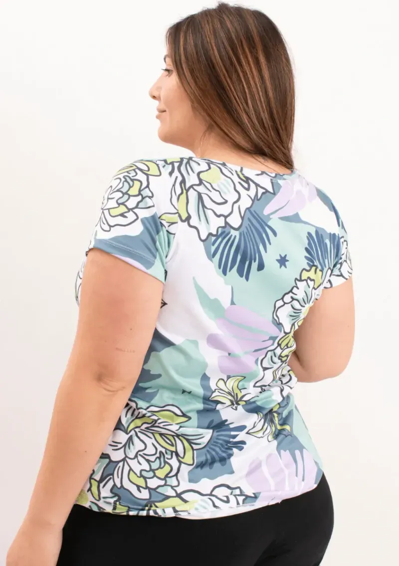 Remera de modal soft - Susan Estampa excl. flores verde Talle M - Haya Paz