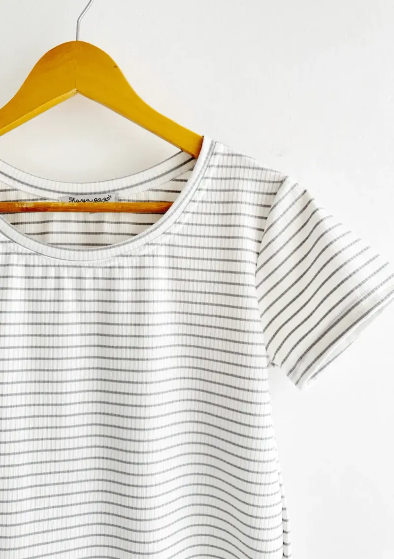 Remera Maga rayado blanco ancho+ gris - Morley Talle L - Haya Paz