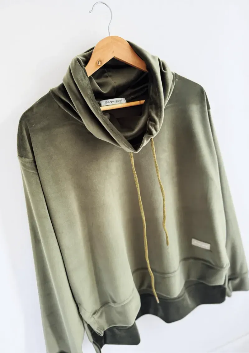 Buzo Sara de plush - Verde militar Talle XL - Haya Paz
