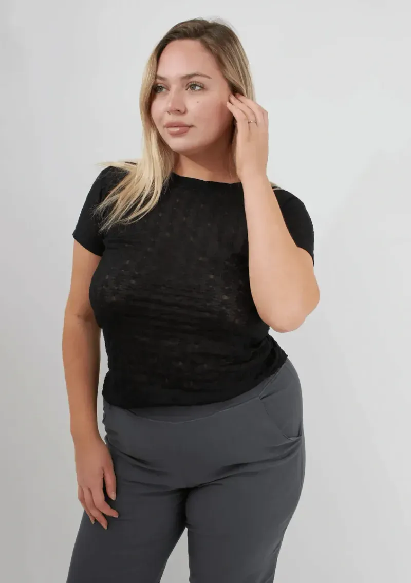 Remera de encaje + musculosa- Elena negro Talle L - Haya Paz