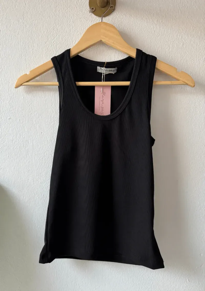 Remera de encaje + musculosa- Elena negro Talle L - Haya Paz