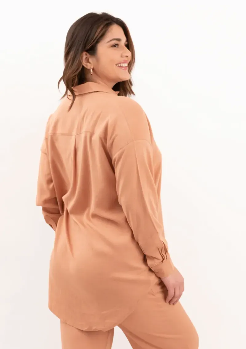 Camisa de lino - Tostado Talle 3XL - Haya Paz