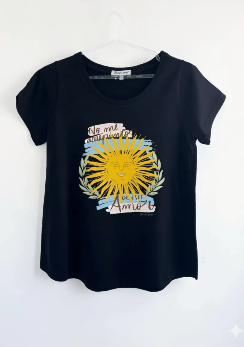 Remera de algodón escote redondo - Cápsula Arg. Sol Talle L - Haya Paz